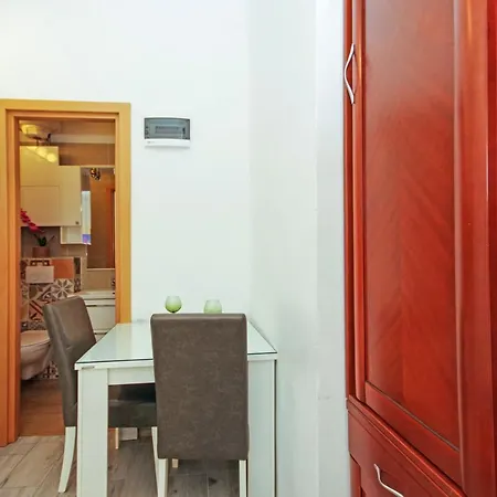 Apartment Studios Split *